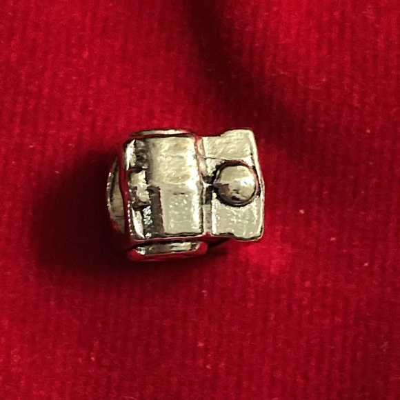 ๐ธ NWOT - Camera - Silvertone Slider Charm ๐ธ - Picture 5 of 6